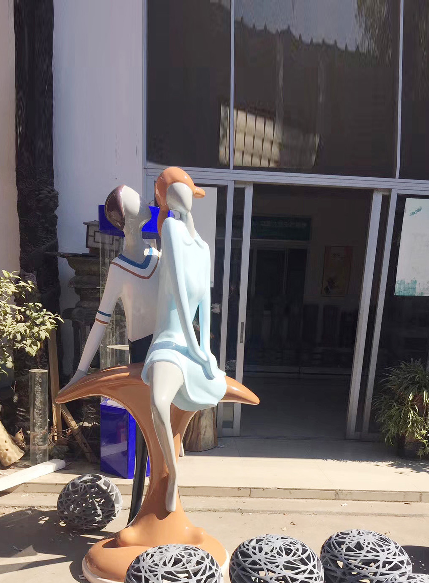 抽象人物燈  價(jià)格